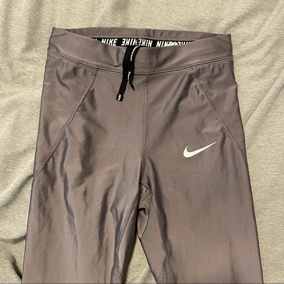 Nike Leggings - Picture 5 of 5